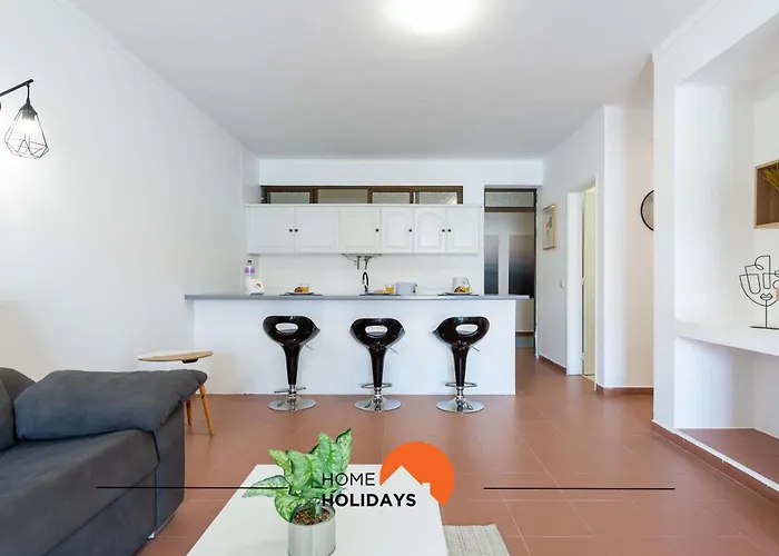 #170 Casa Do Pateo I Com Alpendre By Holidays 別荘 *