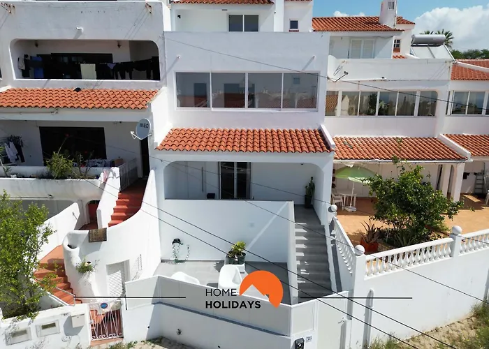 #170 Casa Do Pateo I Com Alpendre By Holidays * アルブフェイラ