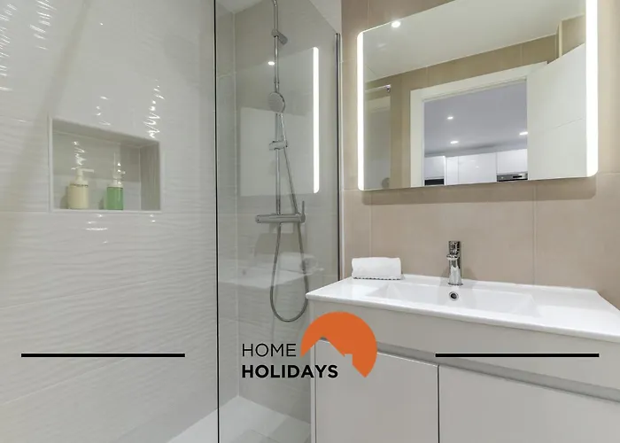 #170 Casa Do Pateo I Com Alpendre By Holidays 別荘 *