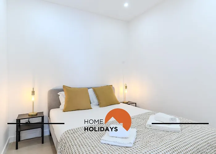 #170 Casa Do Pateo I Com Alpendre By Holidays 別荘 *